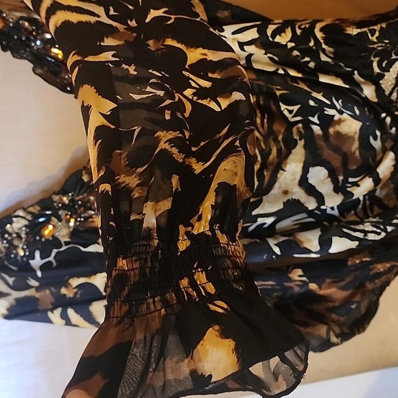 Cache 100%silk on or off the shoulder blouse animal print - Picture 4 of 8